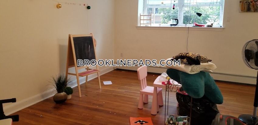 Brookline - $2,495 /month