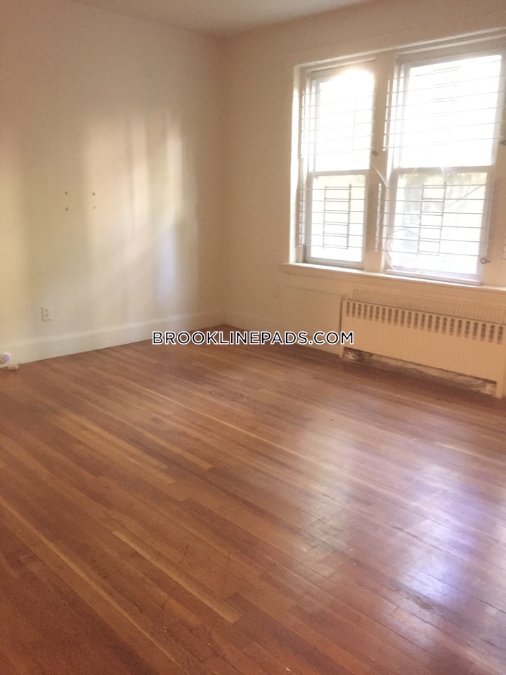 brookline-great-2-bed-1-bath-available-91-on-lancaster-terr-in-brookline-washington-square-2935-4107026 