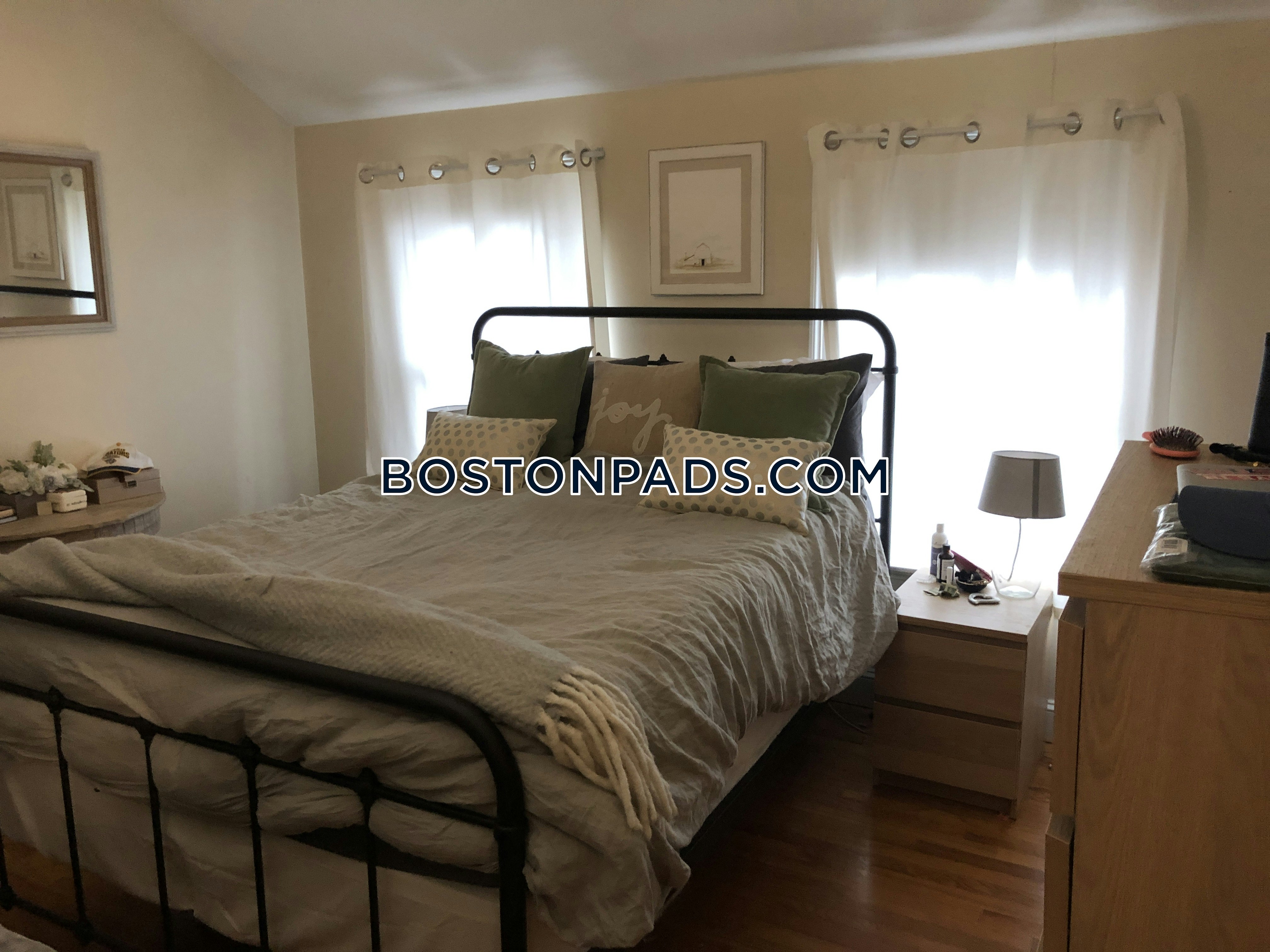 Cambridge - $2,095