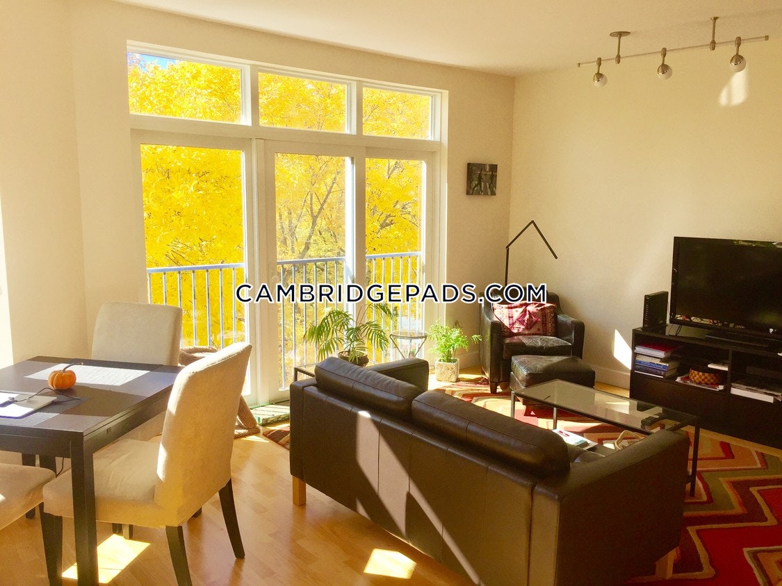 Cambridge - $3,573