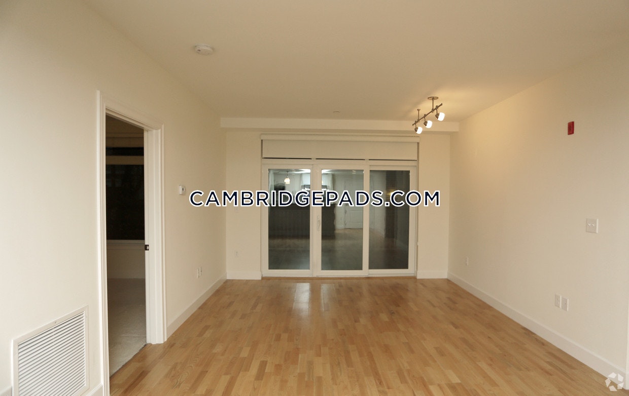 Cambridge - $3,573