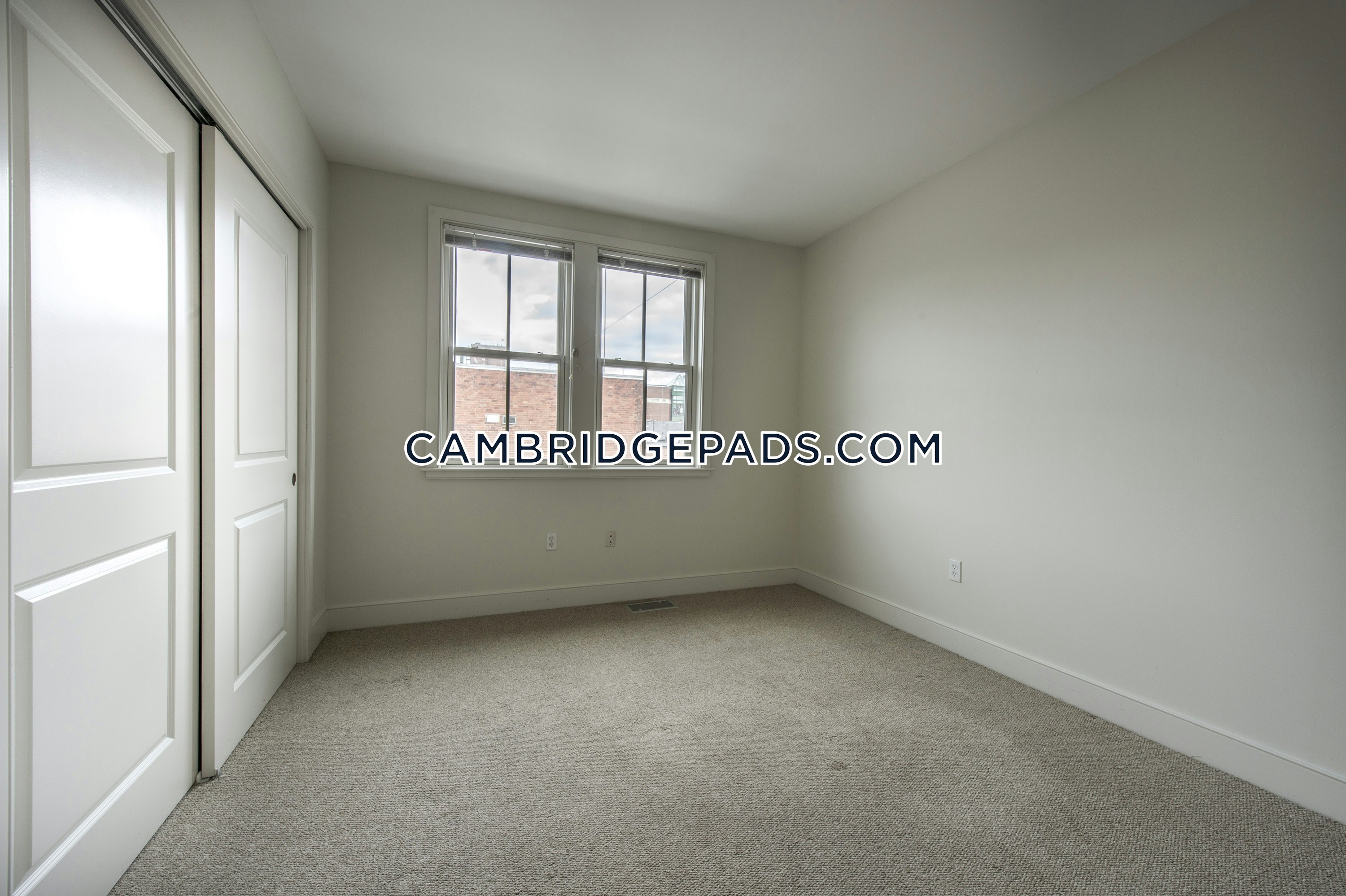 Cambridge - $3,525