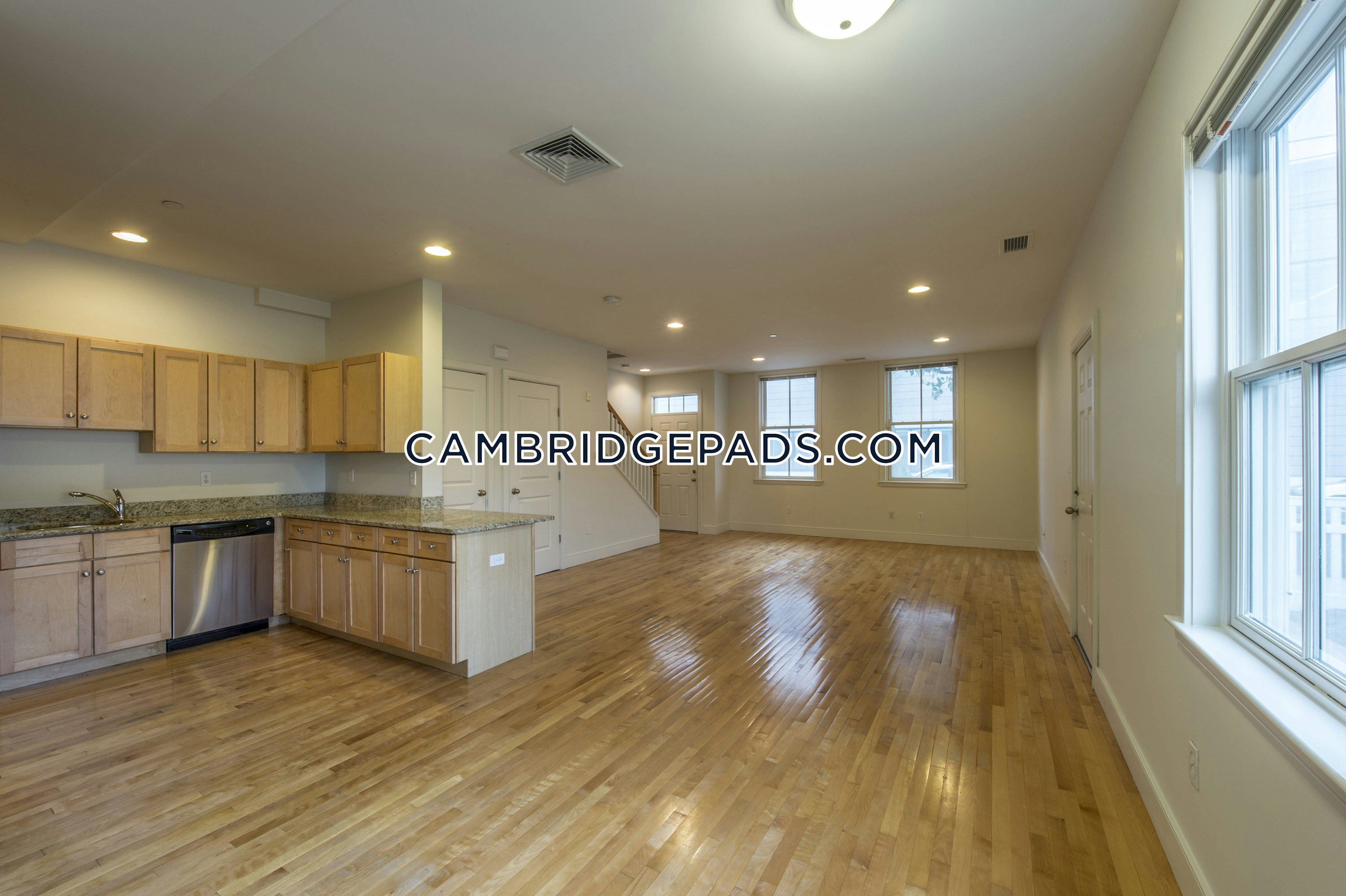 Cambridge - $3,525