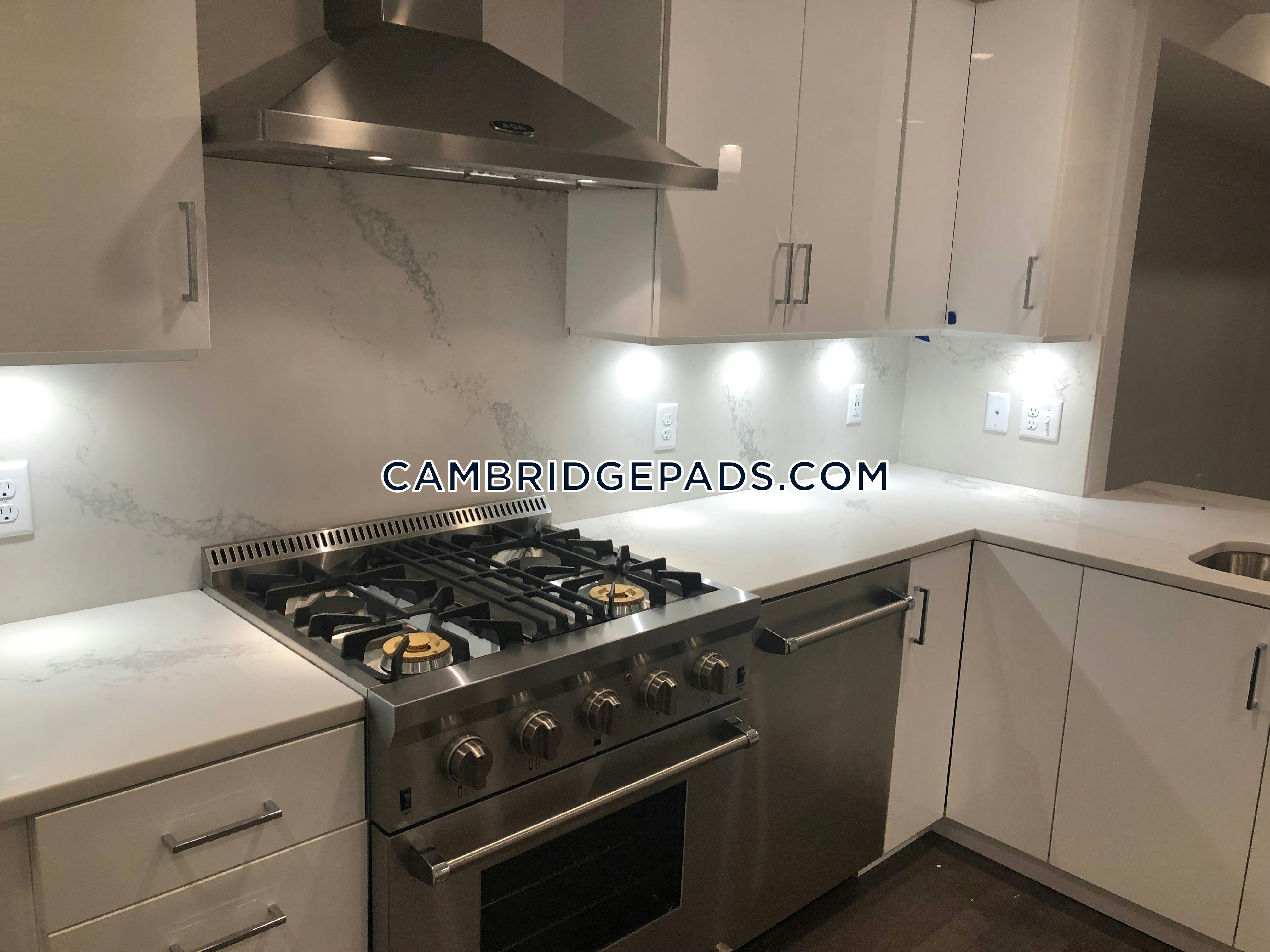 Cambridge - $2,450