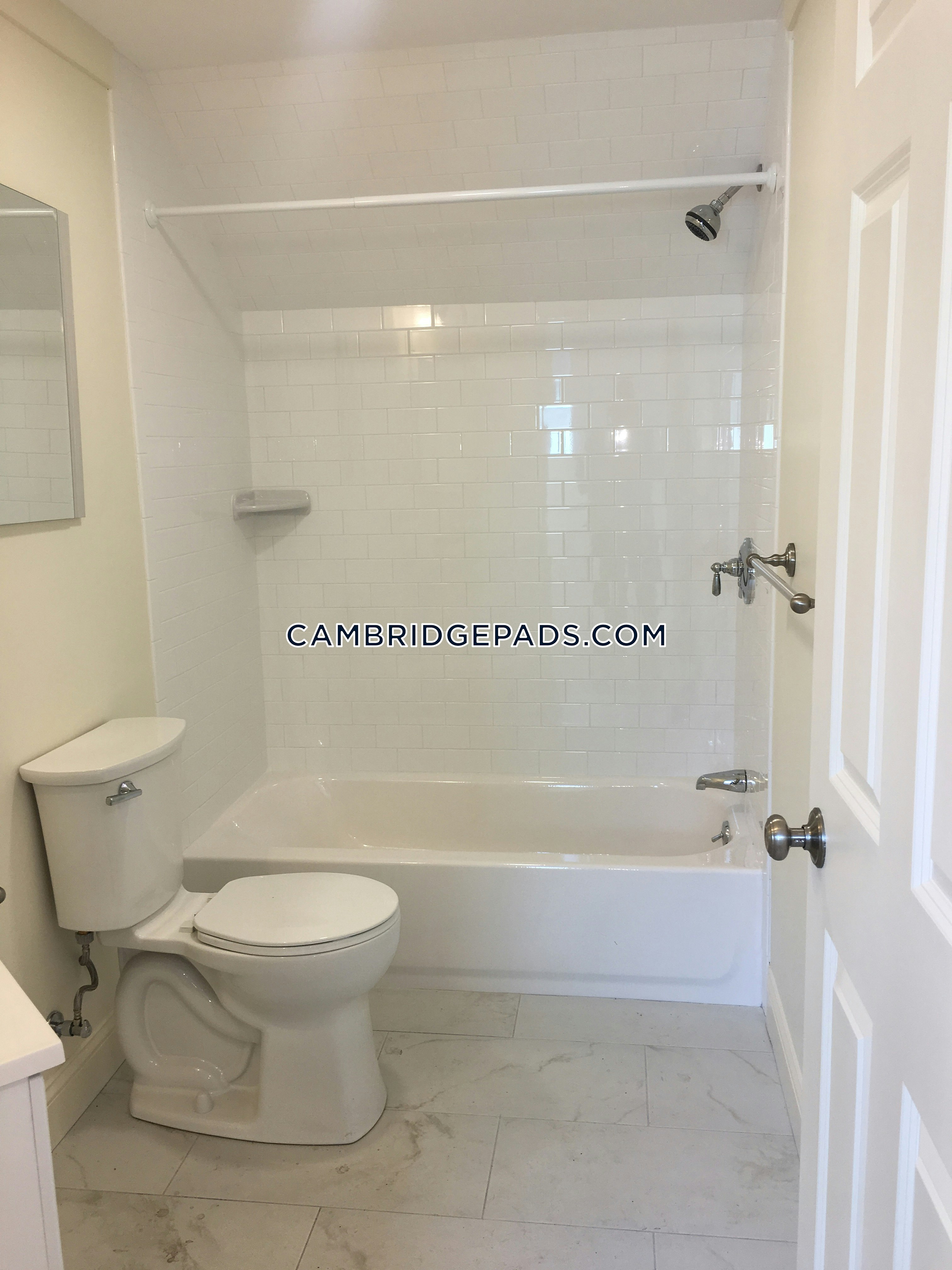 Cambridge - $3,200