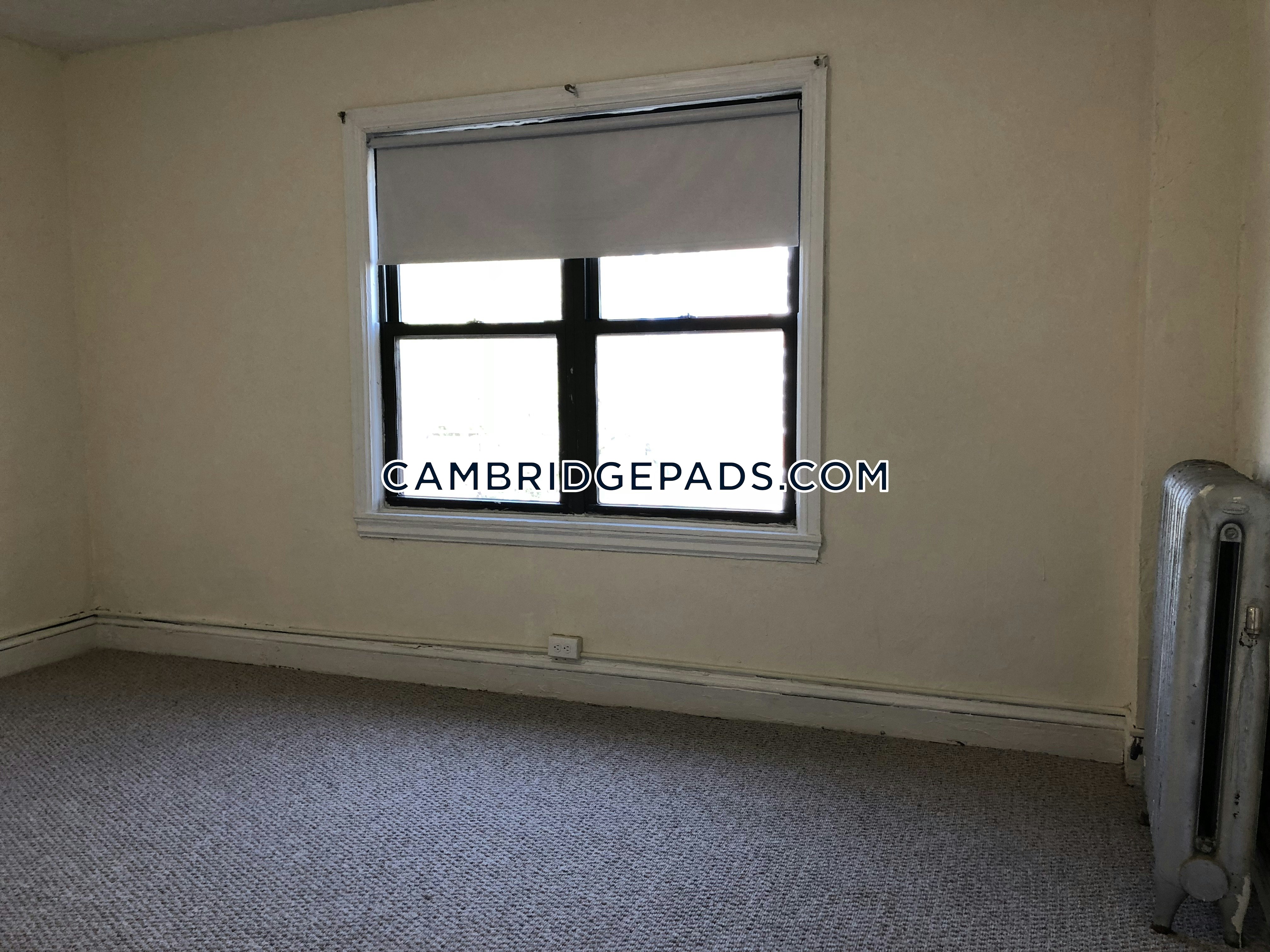 Cambridge - $2,325