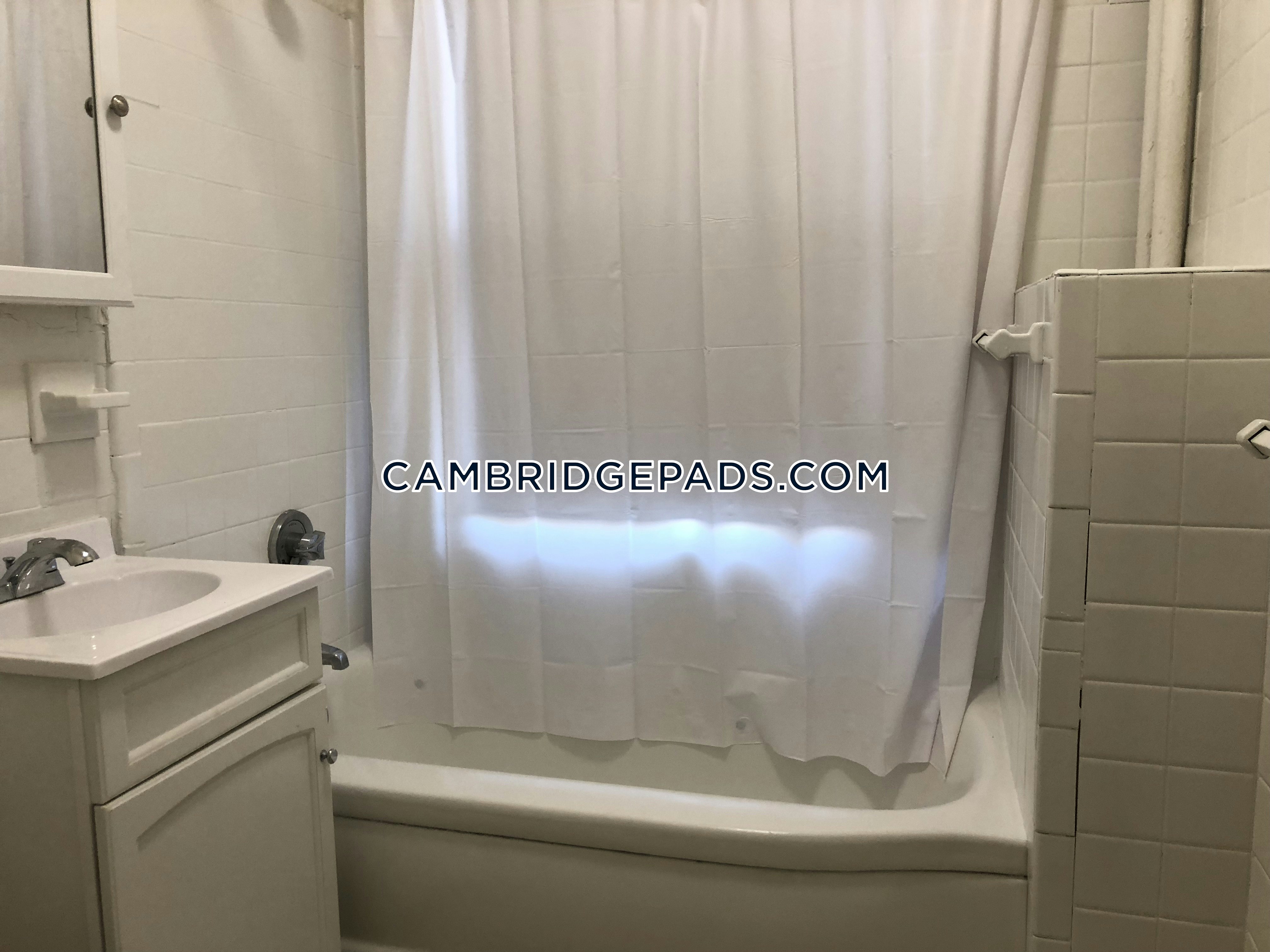 Cambridge - $2,325