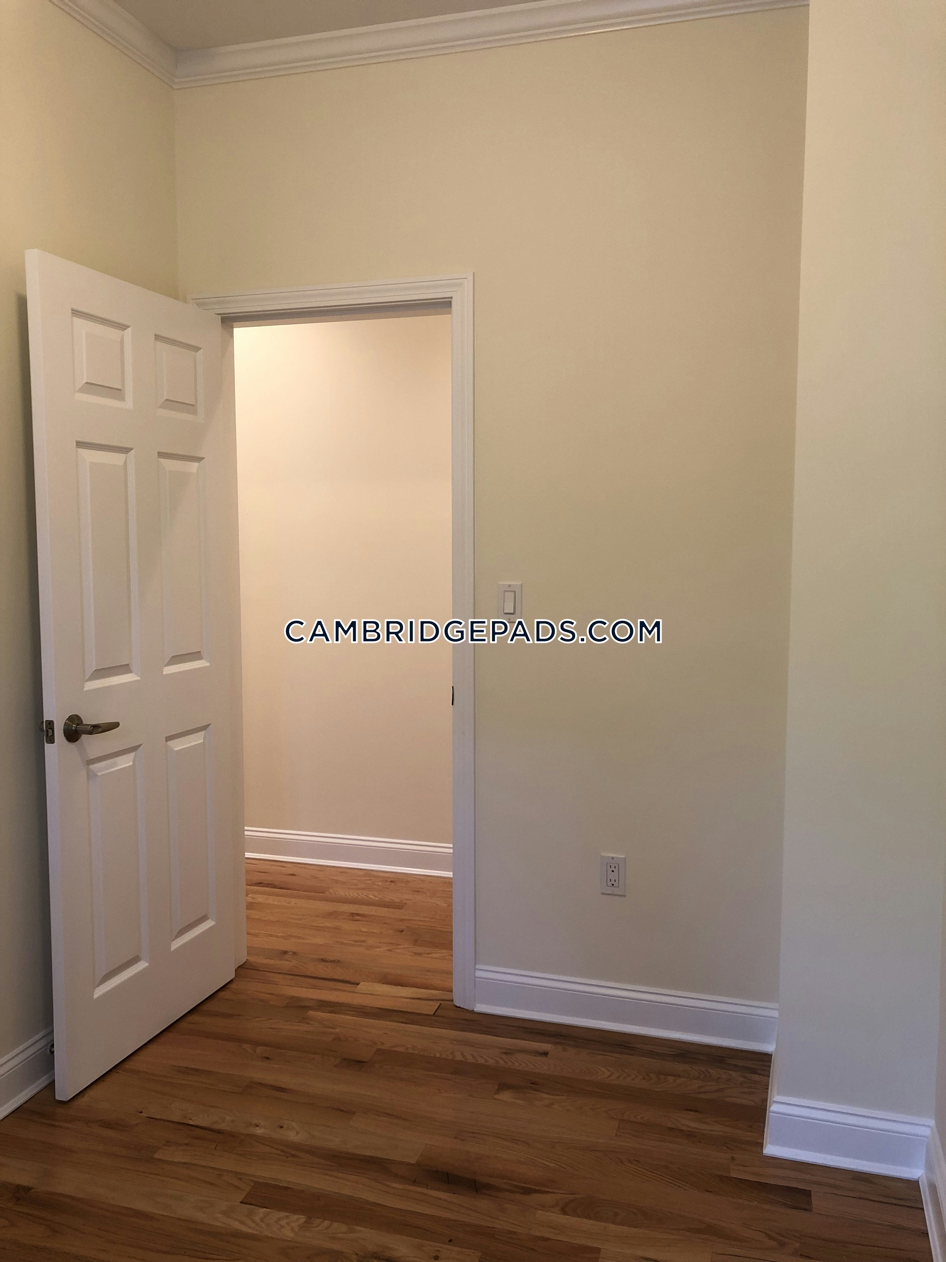 Cambridge - $3,535