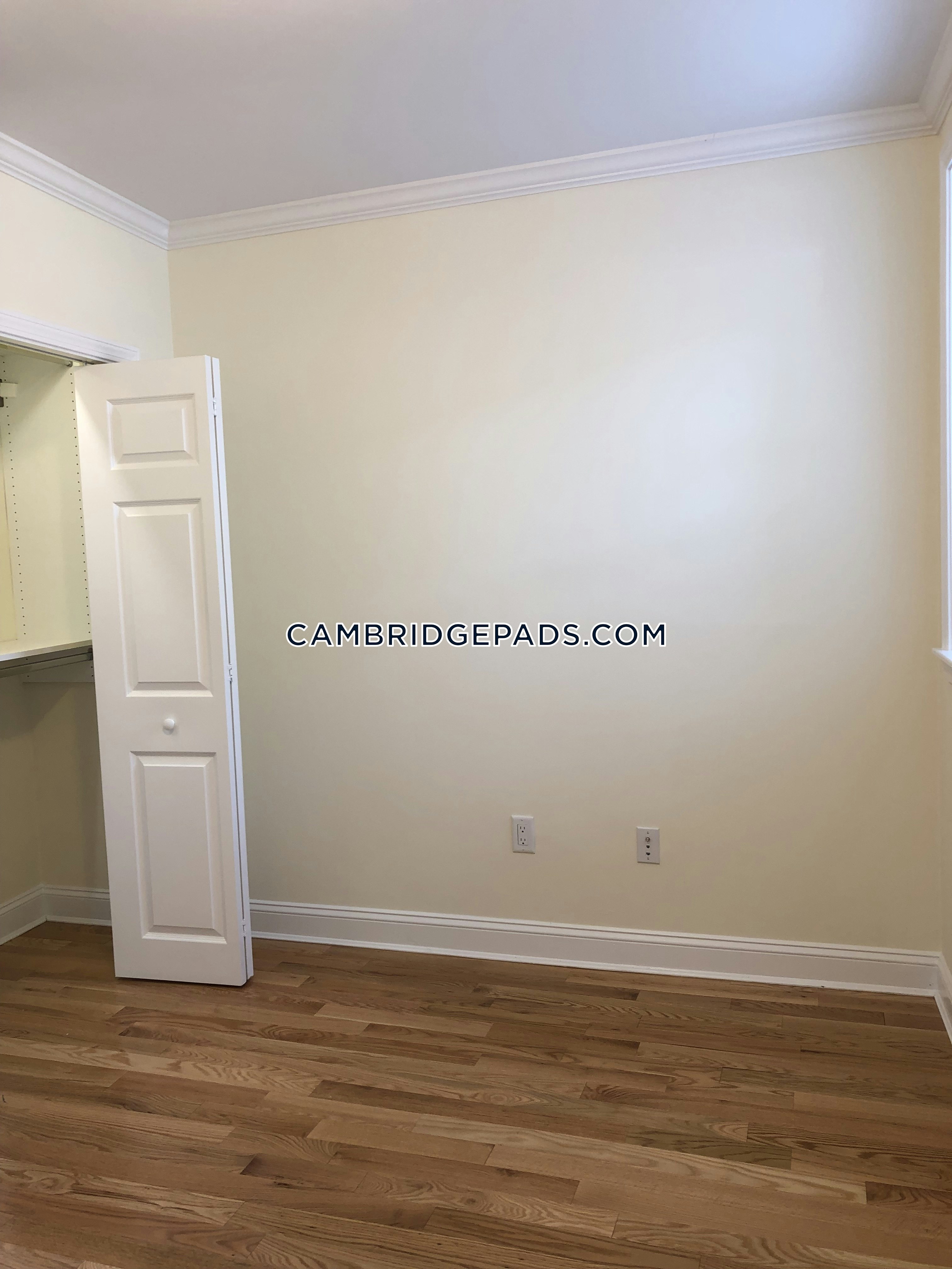 Cambridge - $3,140