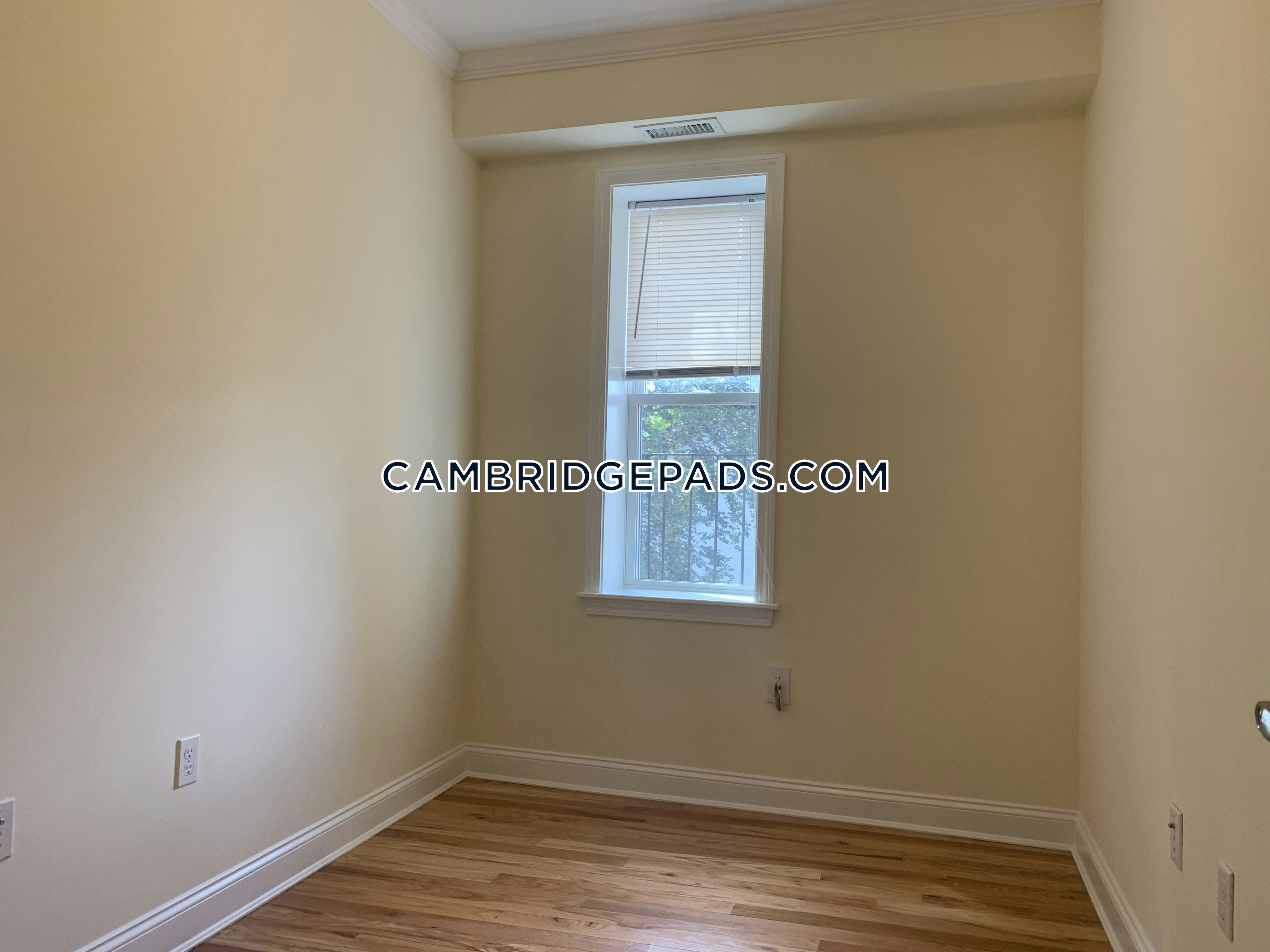 Cambridge - $2,995