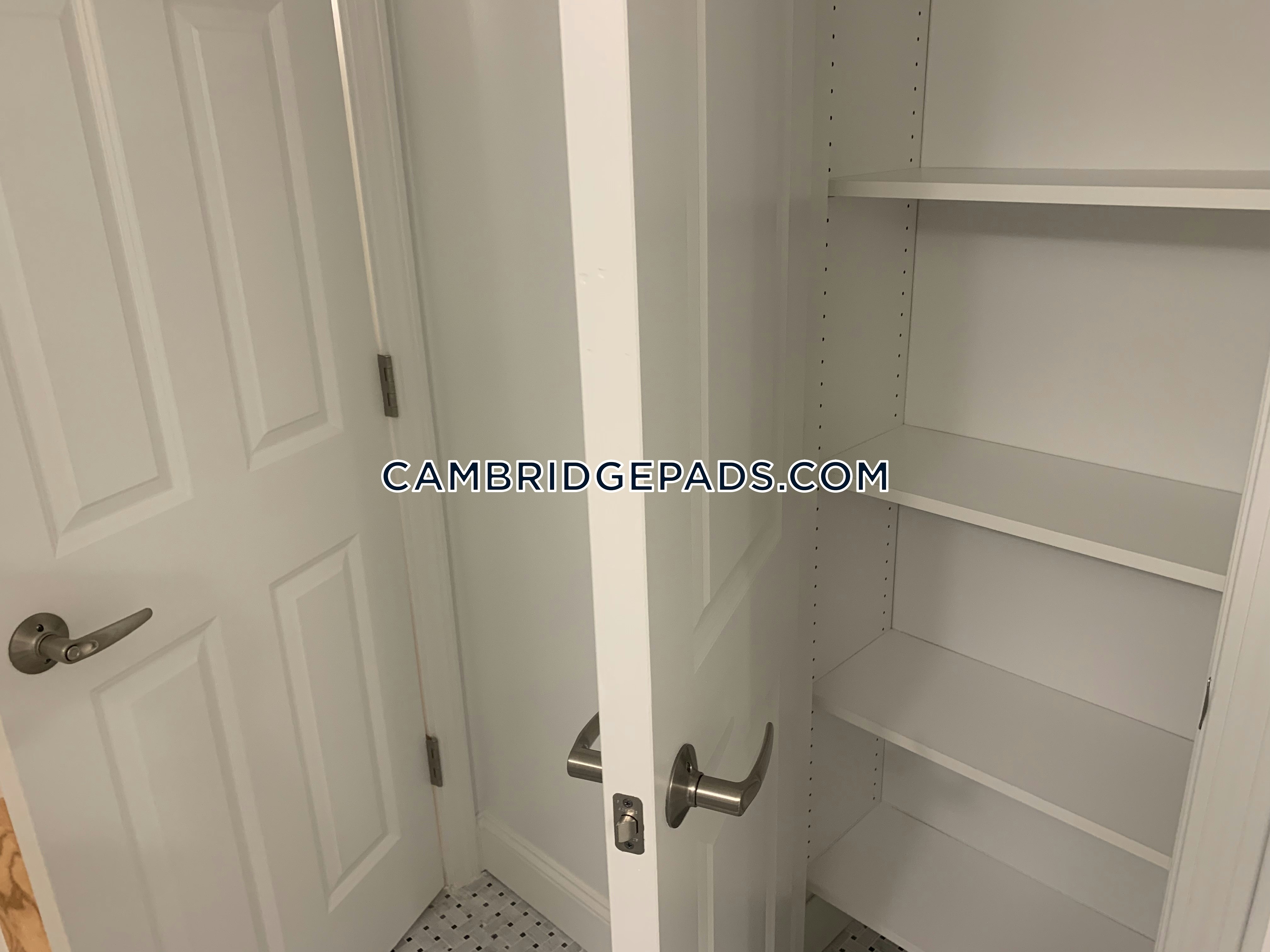 Cambridge - $2,995