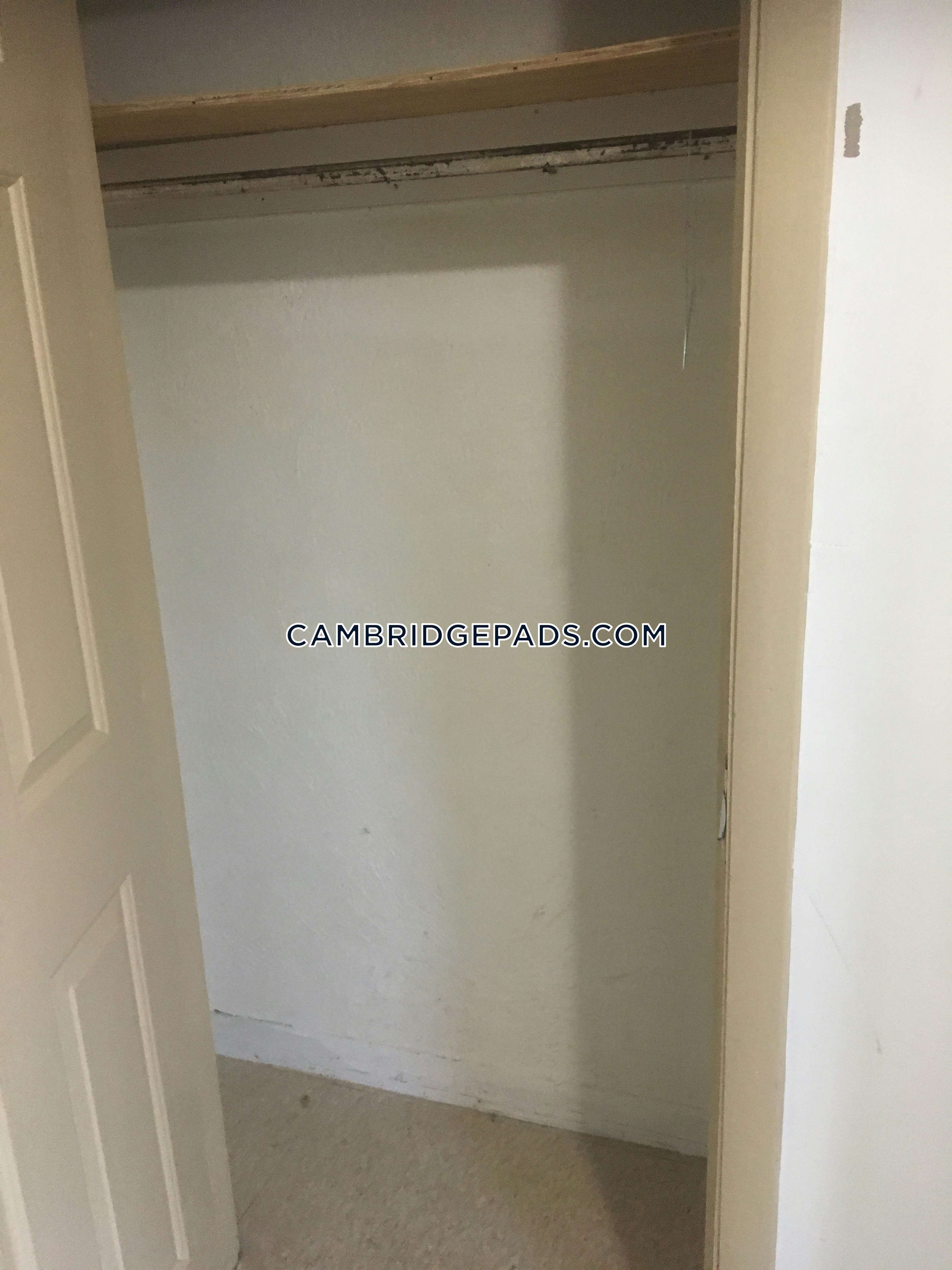 Cambridge - $2,000