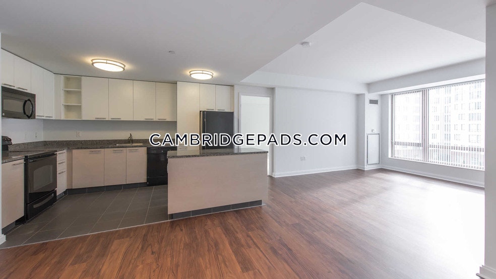 Cambridge - $3,673