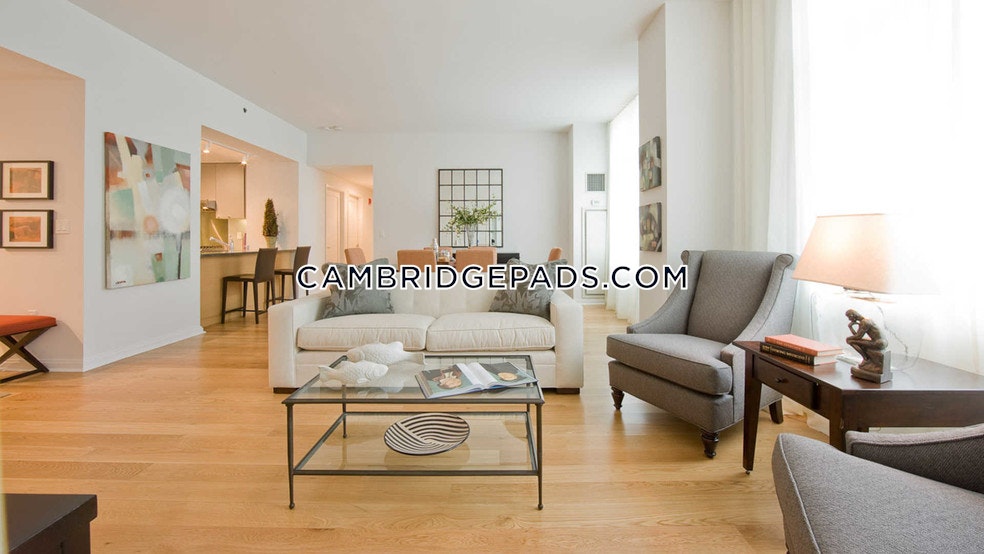 Cambridge - $3,298