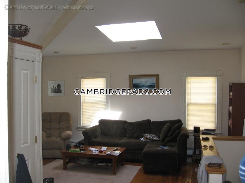 Cambridge - $2,600