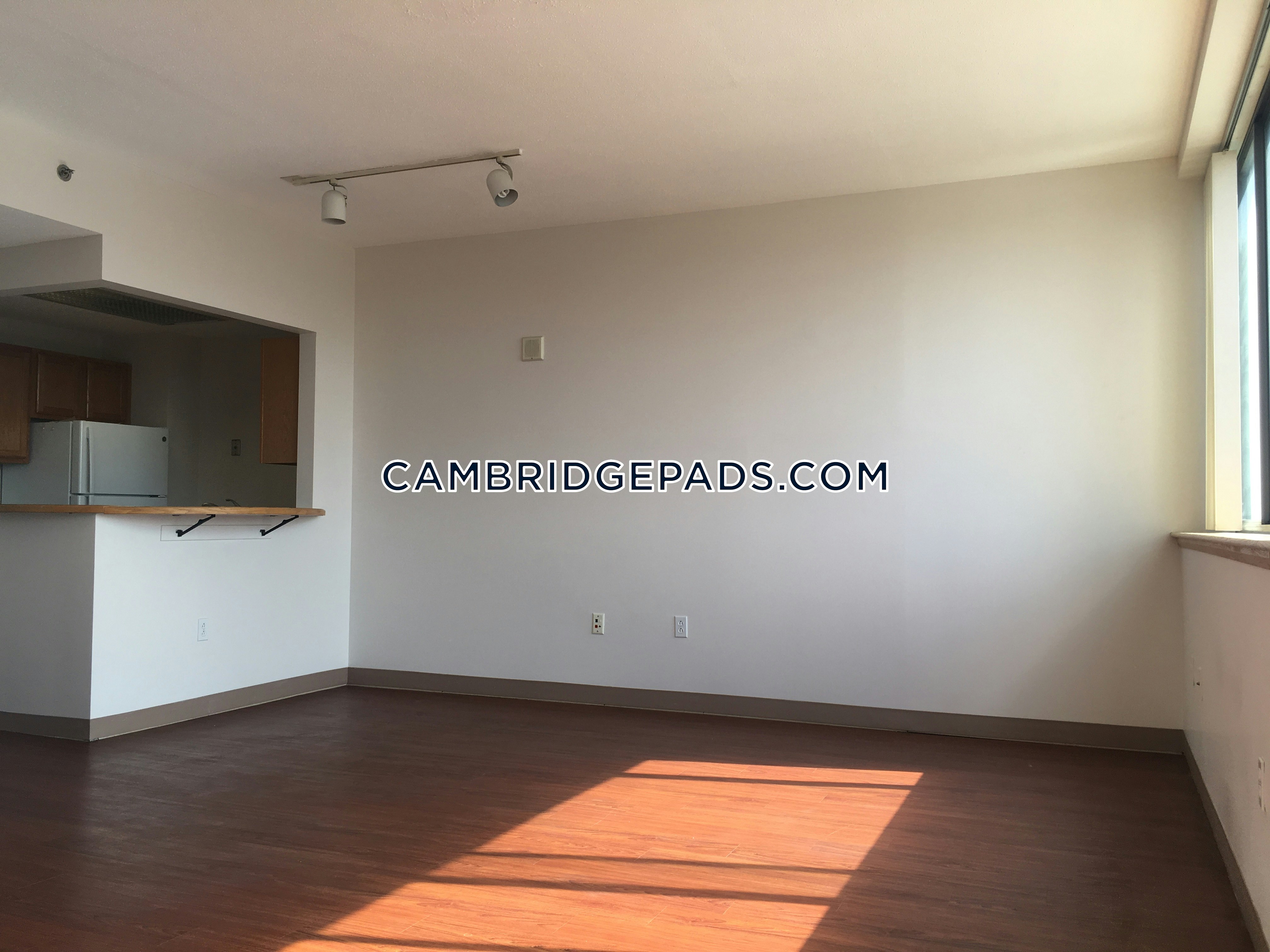 Cambridge - $2,200