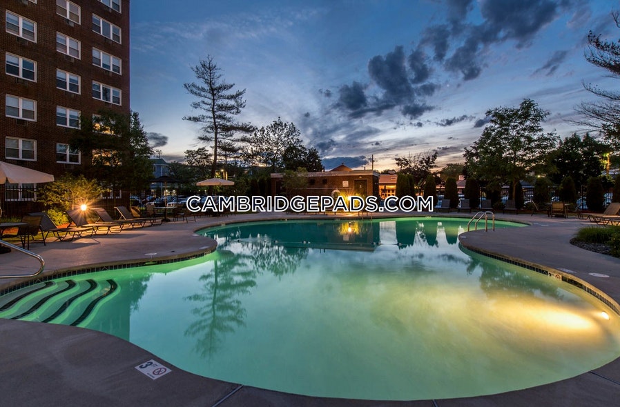 Cambridge - $3,007