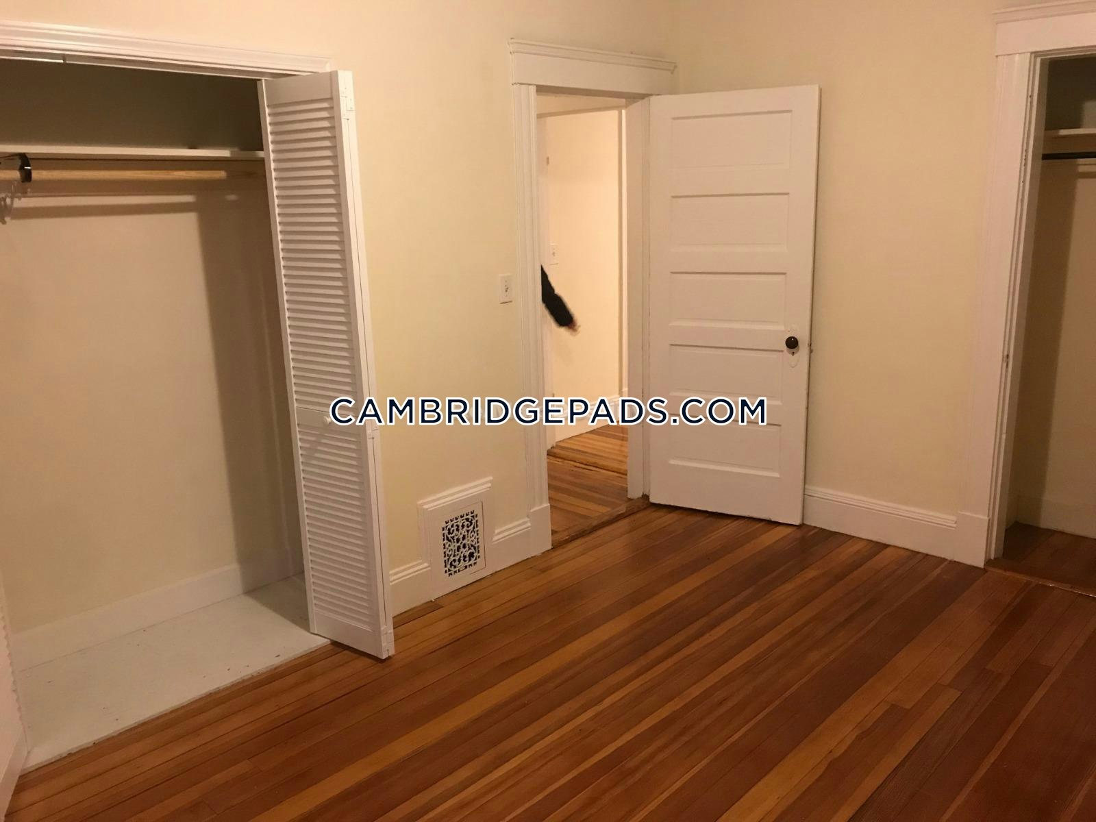 Cambridge - $2,400