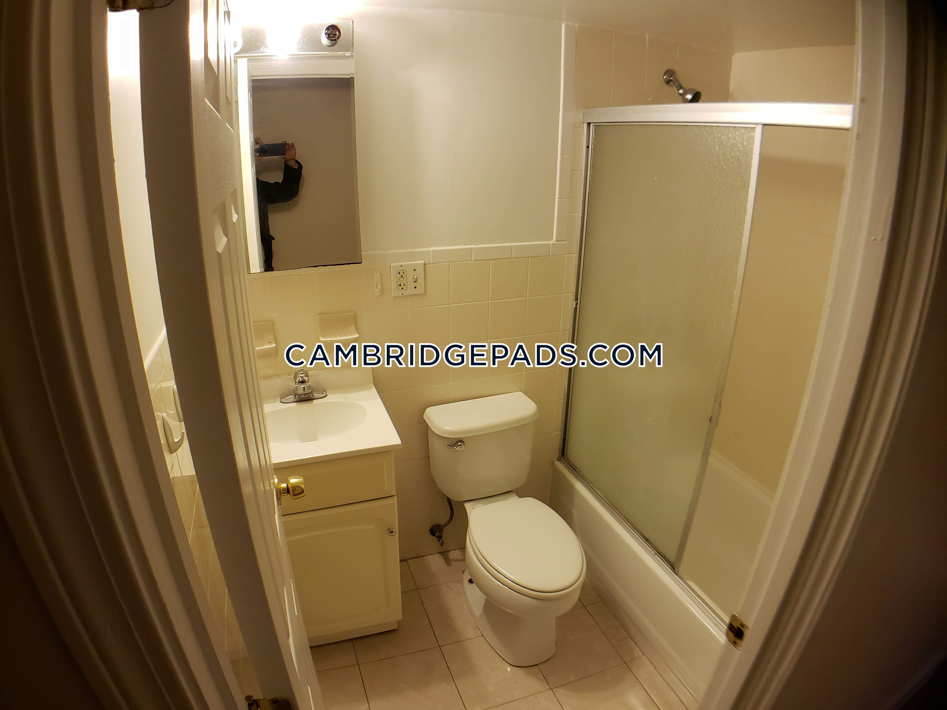 Cambridge - $3,000