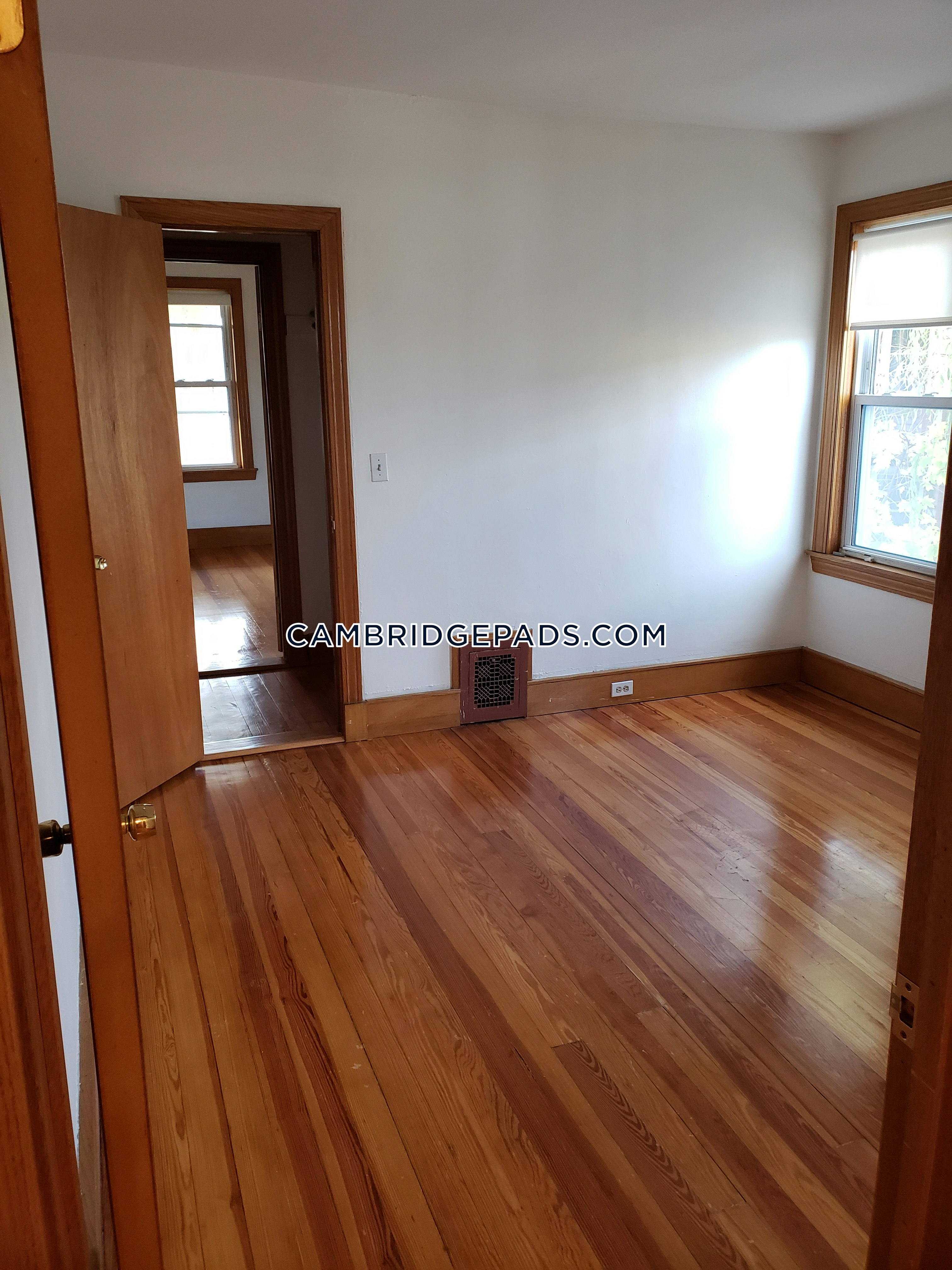 Somerville - $2,800