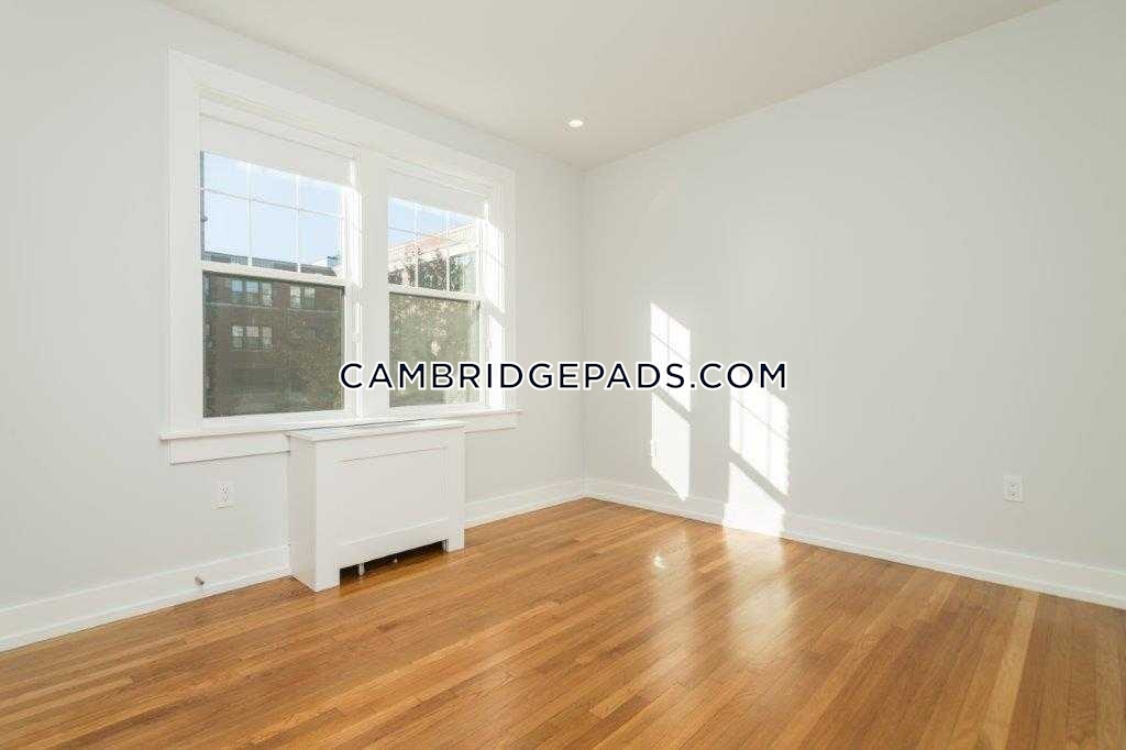 Cambridge - $2,795