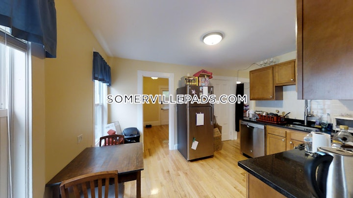 somerville-4-beds-2-baths-davis-square-5300-4571098 