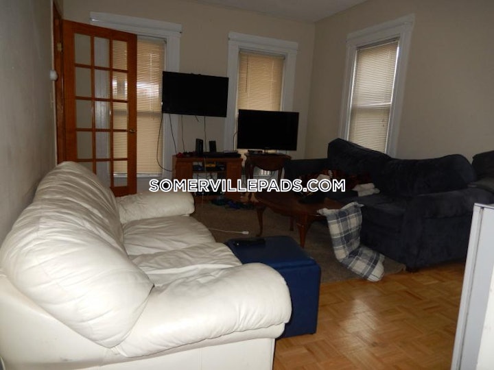 somerville-apartment-for-rent-5-bedrooms-25-baths-east-somerville-4000-4487602 