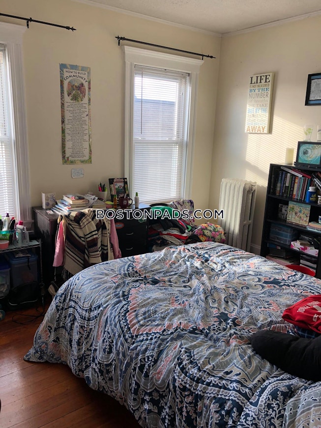 Somerville - $4,200 /mo