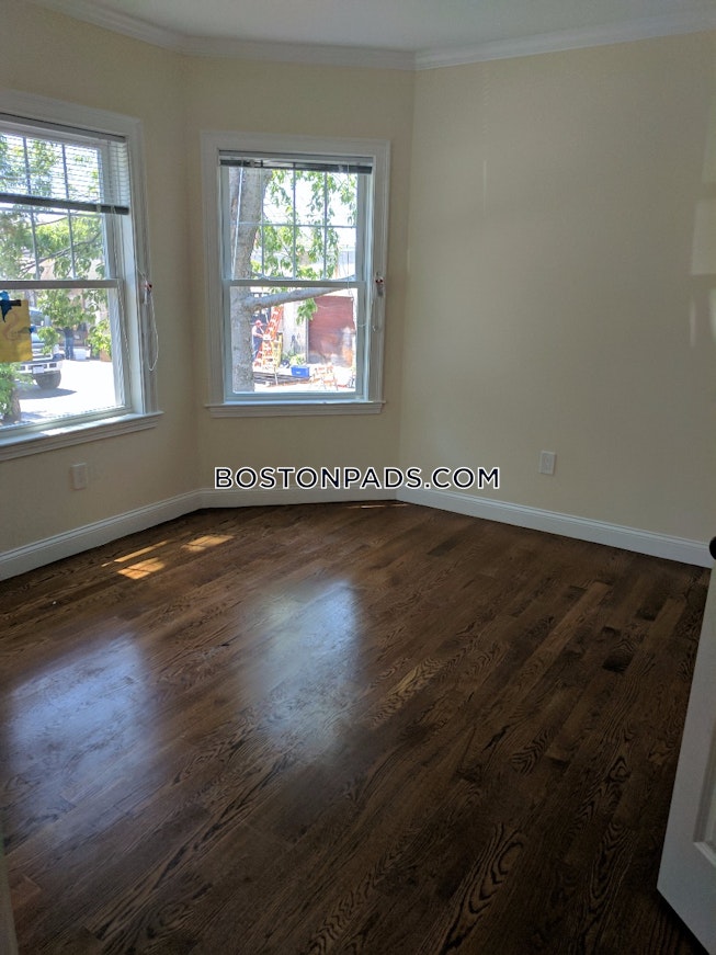 Somerville - $4,595 /mo