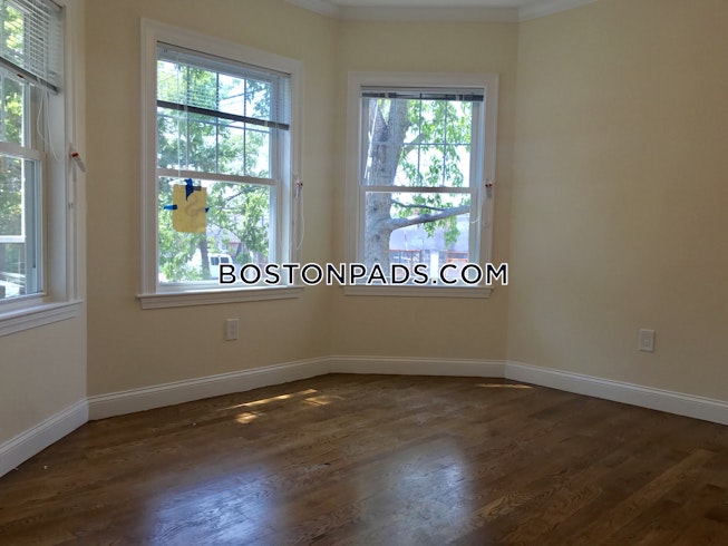 Somerville - $4,595 /mo