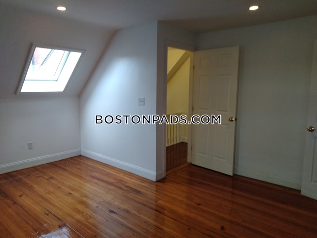 Somerville - $3,300 /mo