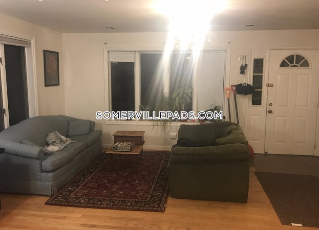 Somerville - $5,200 /mo