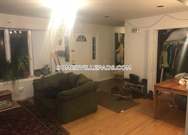 Somerville - $5,200 /mo