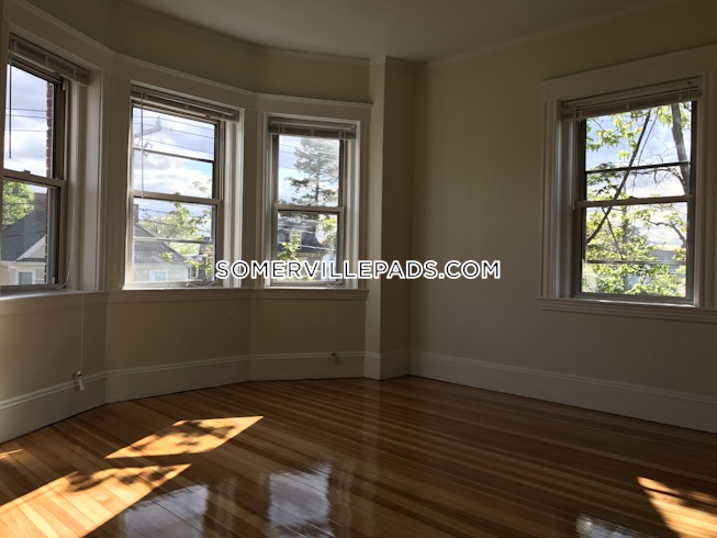 Somerville - $3,900 /mo