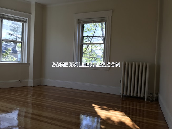 Somerville - $3,900 /mo