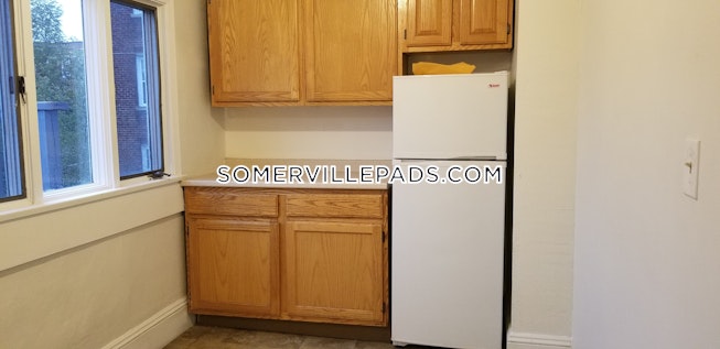 Somerville - $2,400 /mo