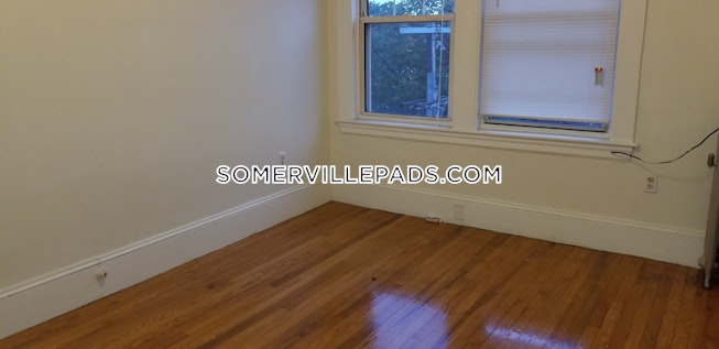 Somerville - $2,900 /mo