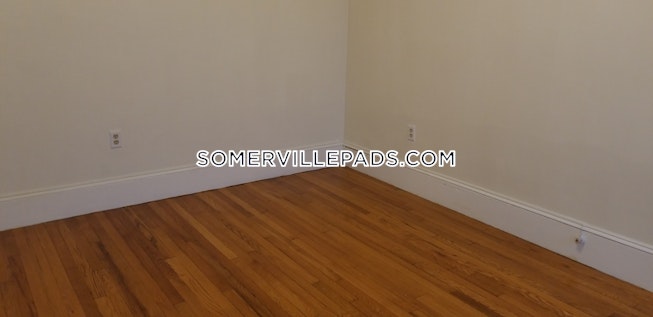 Somerville - $2,900 /mo