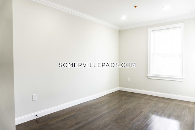 Somerville - $4,075 /mo