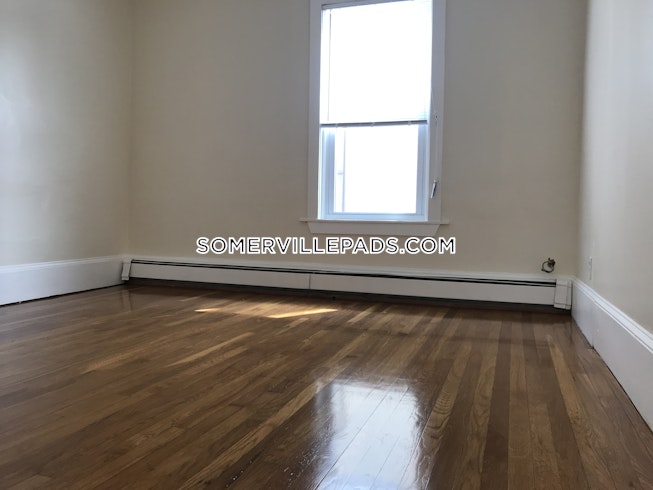 Somerville - $2,600 /mo