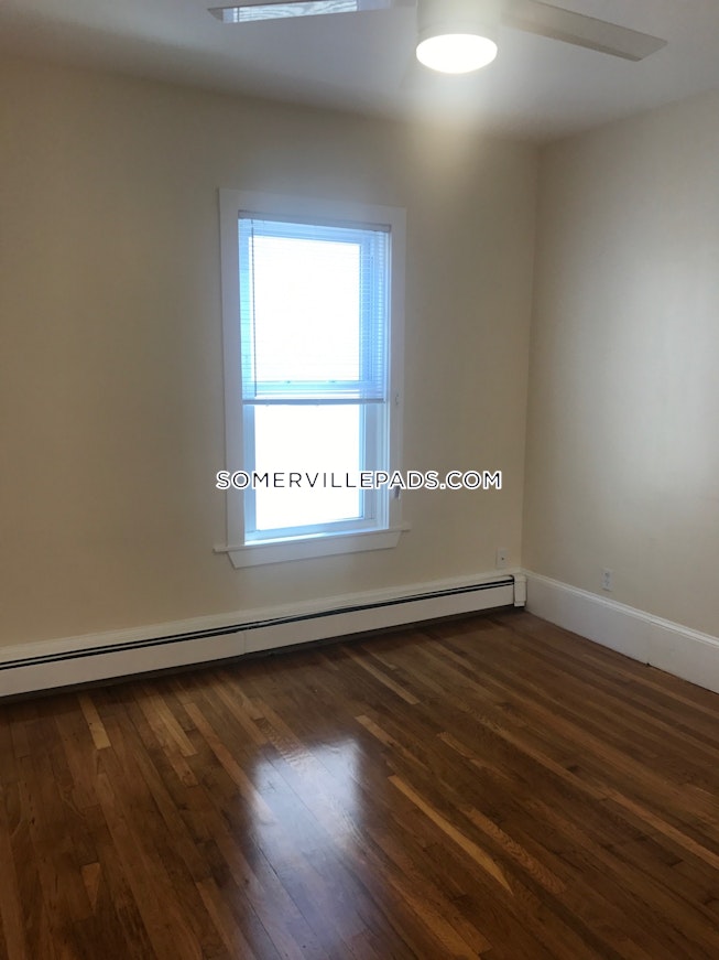 Somerville - $2,600 /mo