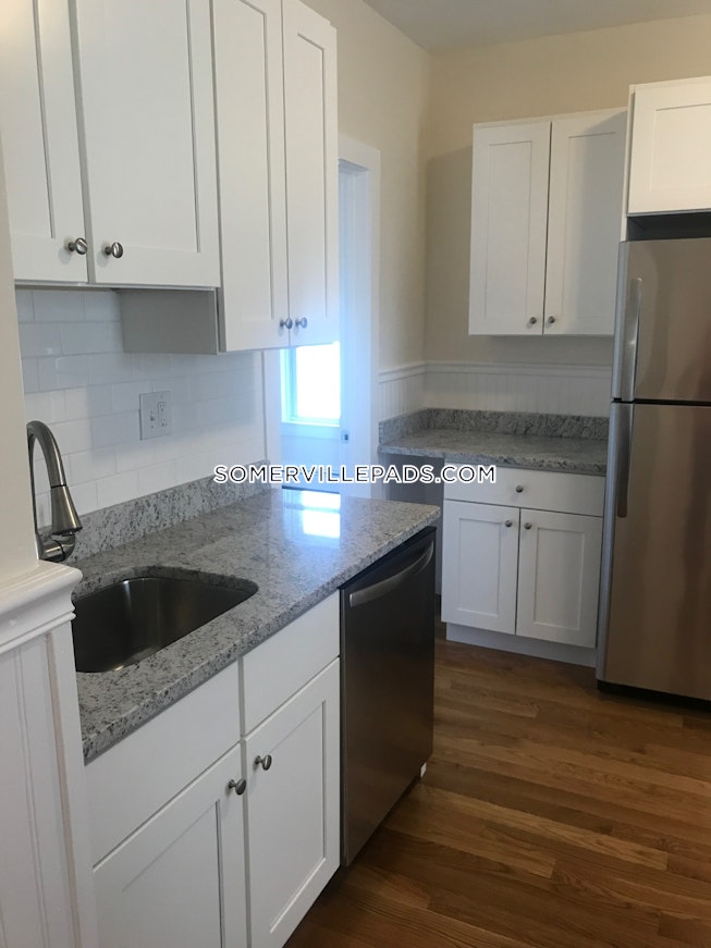 Somerville - $2,600 /mo