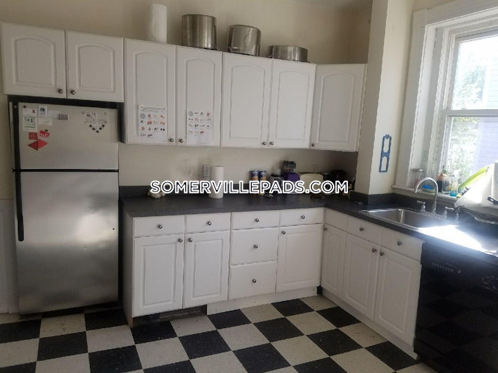 somerville-apartment-for-rent-4-bedrooms-15-baths-winter-hill-4350-4630682 
