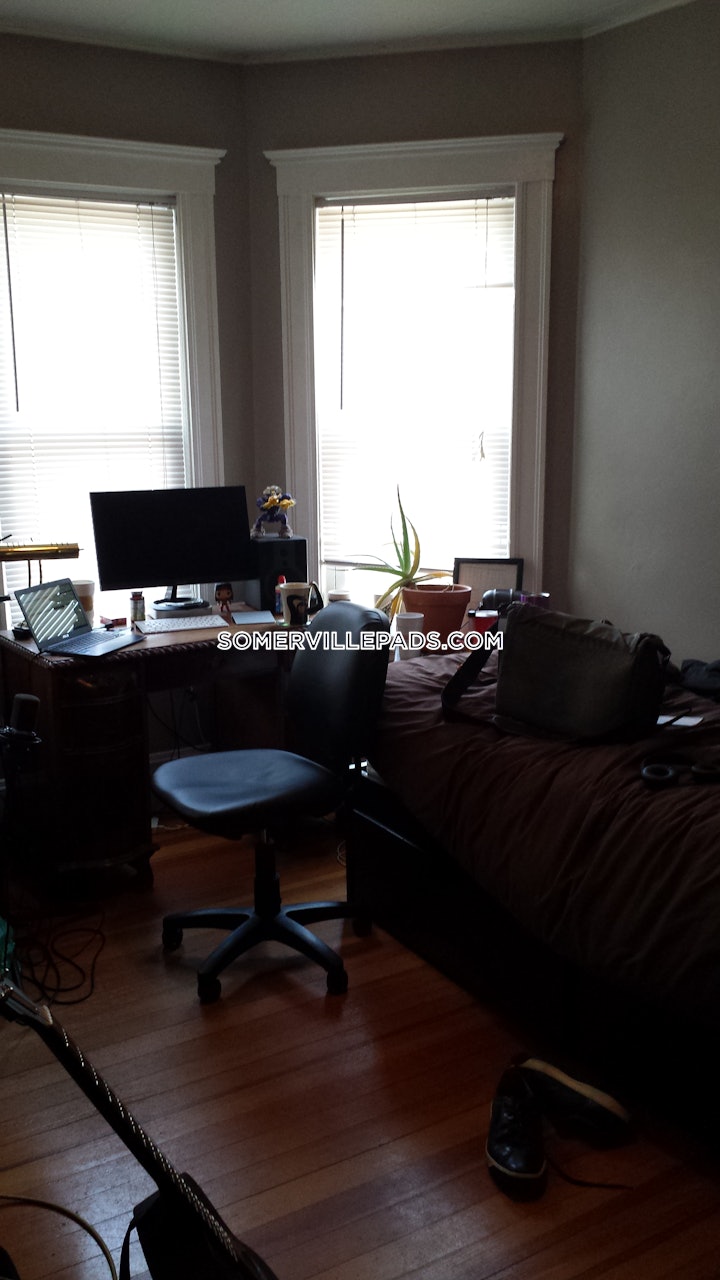somerville-apartment-for-rent-4-bedrooms-1-bath-winter-hill-3985-4630687 