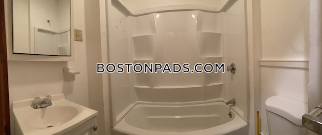 Boston - $2,800 /mo