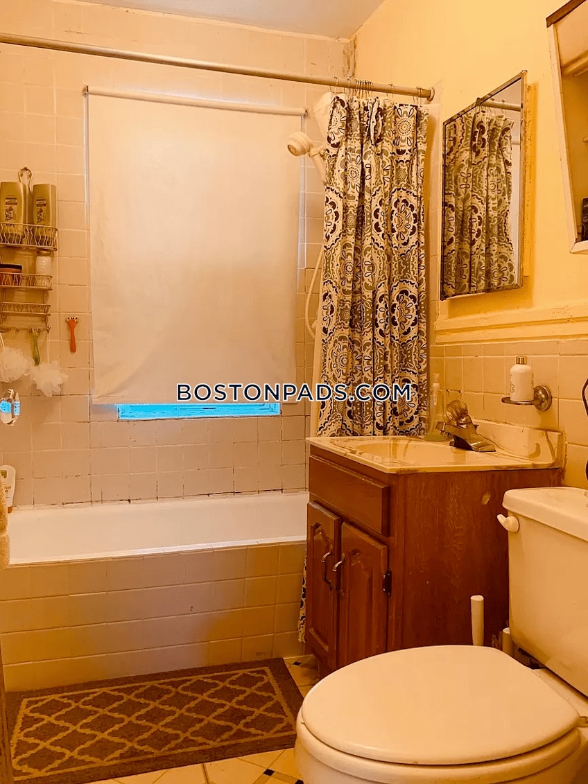 Boston - $4,800 /month