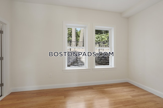 Boston - $6,000 /mo