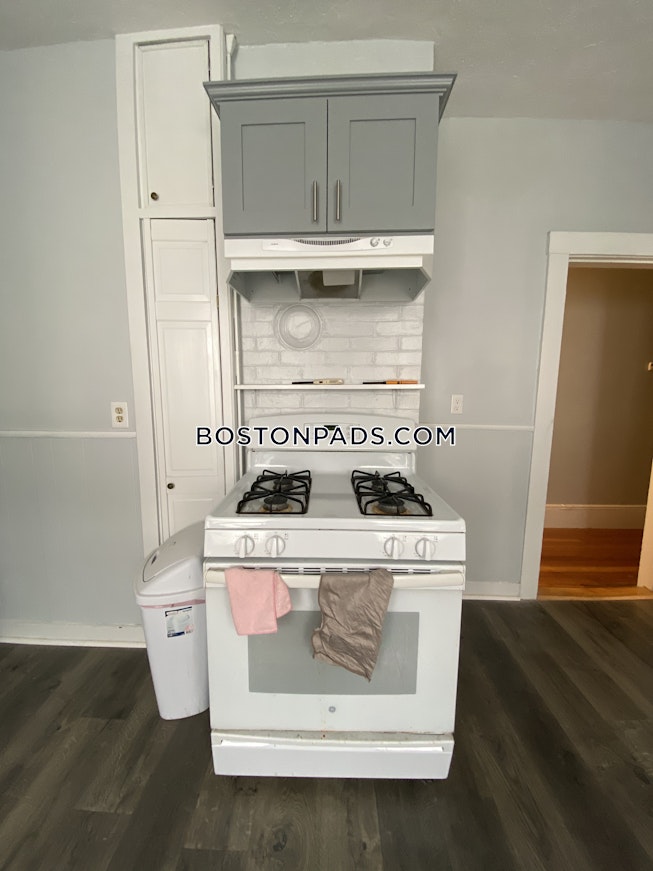 Boston - $4,200 /mo