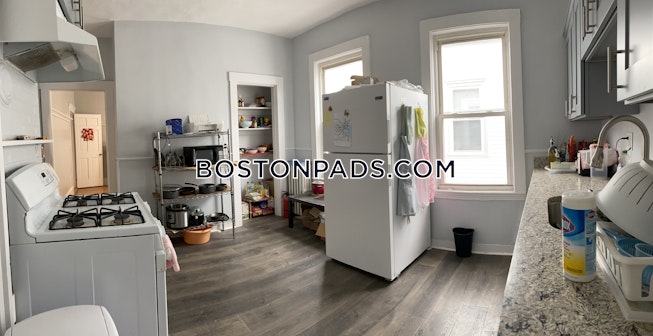 Boston - $4,200 /mo