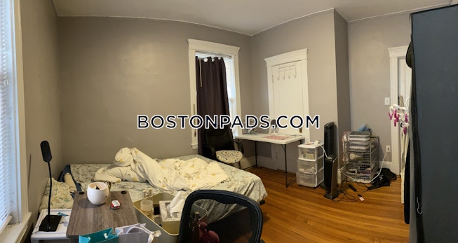 Boston - $4,200 /mo